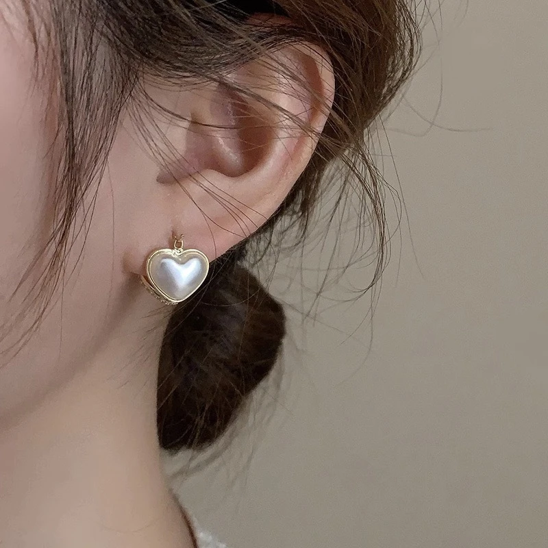铜合金耳饰 白色爱心珠珠两戴款百搭甜美高级感设计感耳环2049