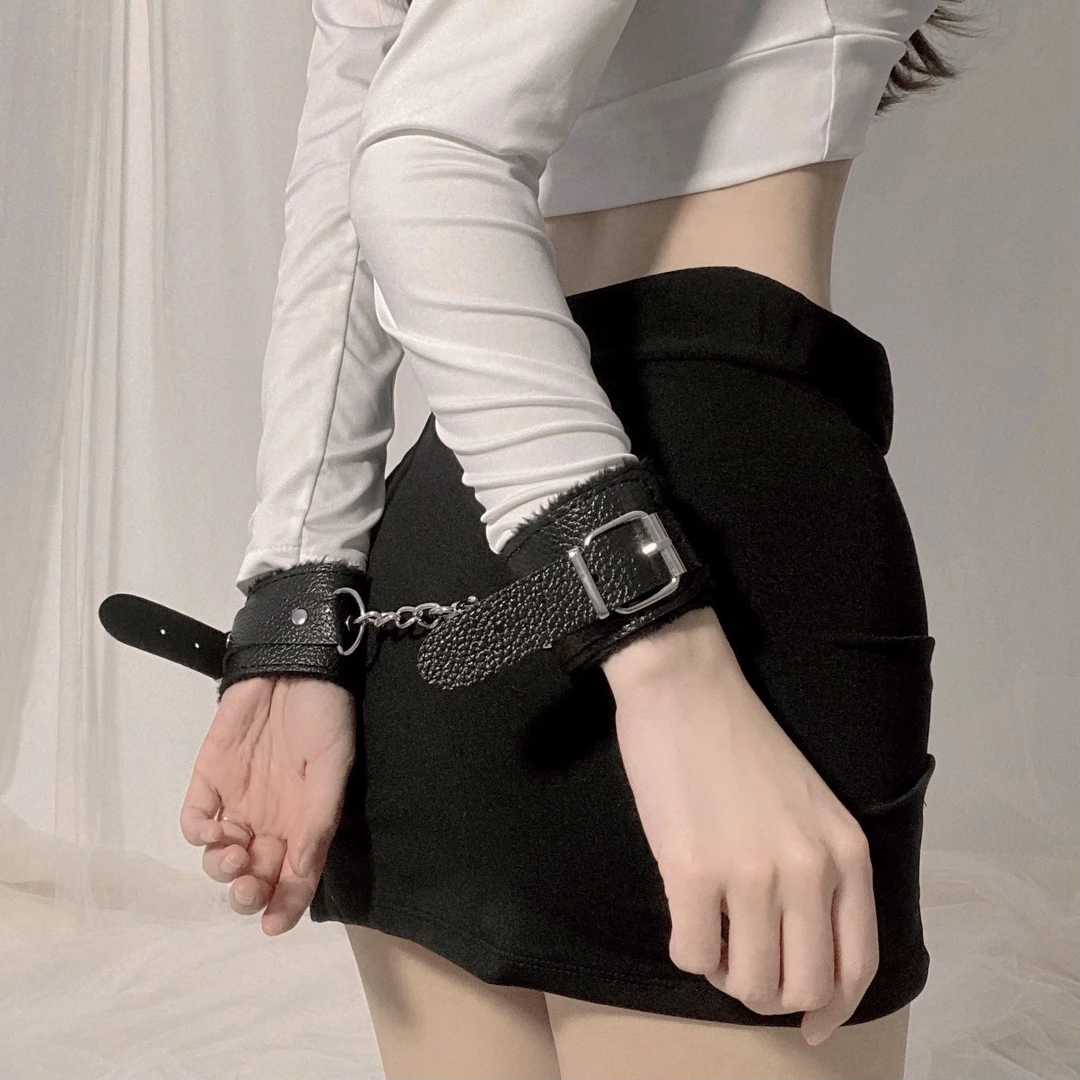 BXA道具手铐毛绒pu皮革手铐剧本杀游戏道具手链加重情侣加厚脚铐