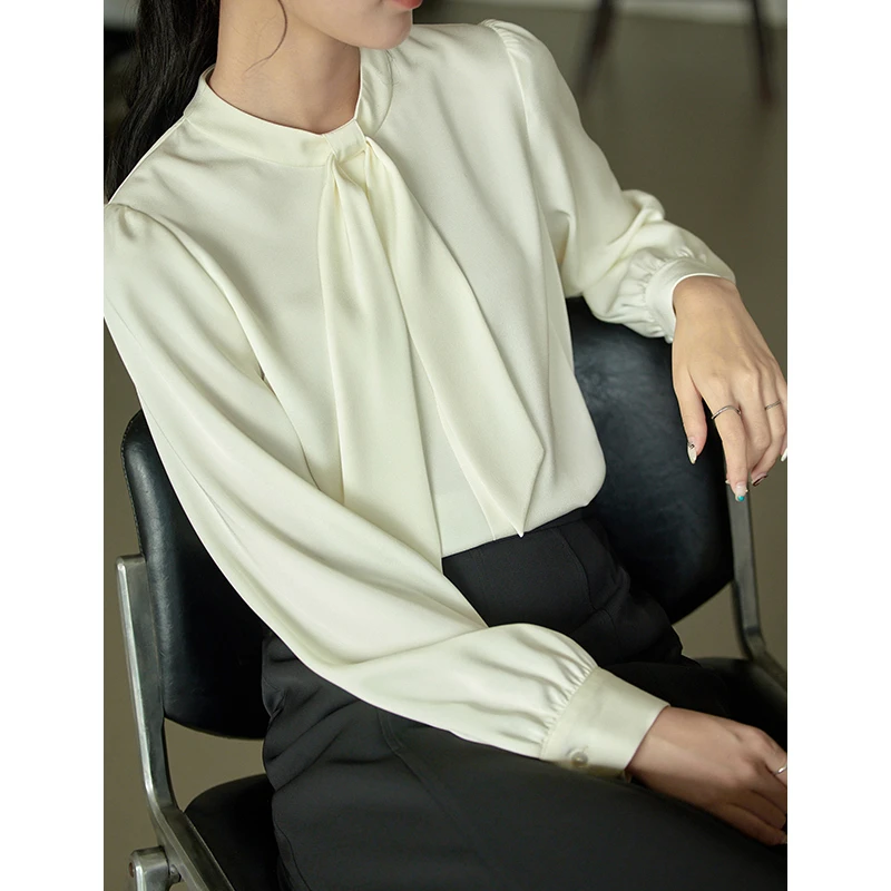 原水2024秋新款缎面长袖衬衫女职业女生怎么选通勤穿的衬衣T41726