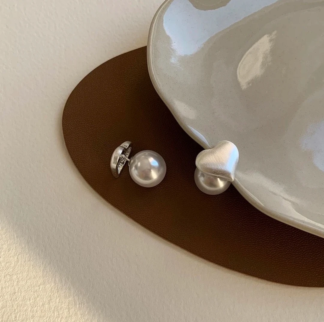 铜合金耳饰 高级感双戴拉丝爱心珠珠耳钉百搭小众法式气质耳饰