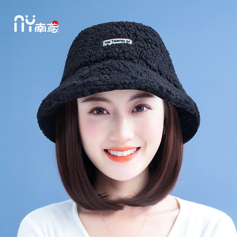 网红羊羔毛假发帽子一体时尚可拆卸假发短发女仿真锁骨发渔夫帽秋
