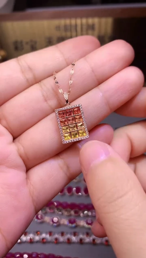 【闪购商品】蓝宝石颈饰银S925镶嵌........