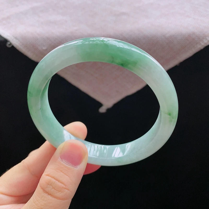 60圈23947冰糯种飘绿色花翡翠手镯子正圈玉环好种水润天然A货