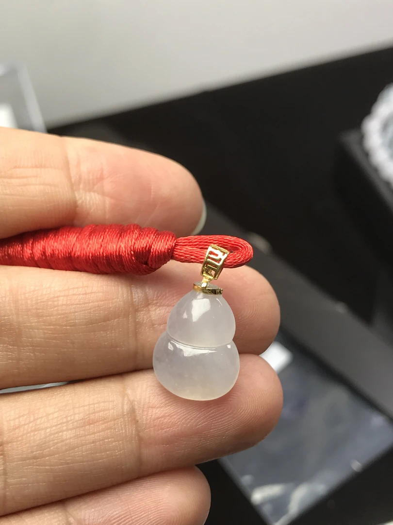 缅甸a货翡翠冰种起光小葫芦k金吊坠挂件项链送红绳