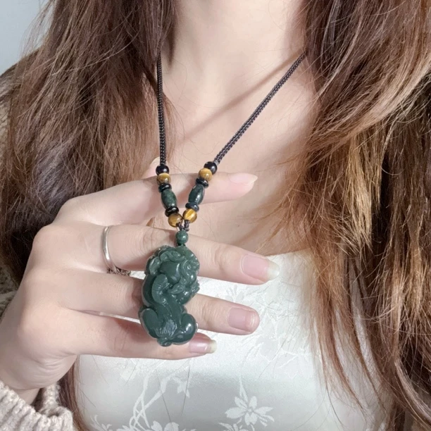 貔貅吊坠天然和田玉湖水绿深晴水玉坠挂件男女款招财转运皮休女款