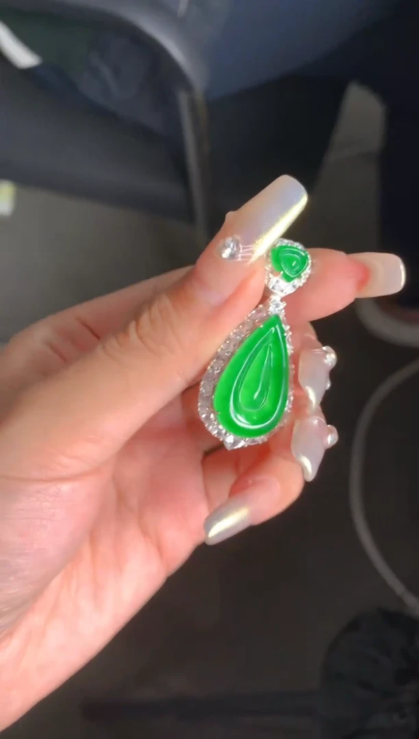 【闪购商品】翡翠颈饰银S925镶嵌水滴