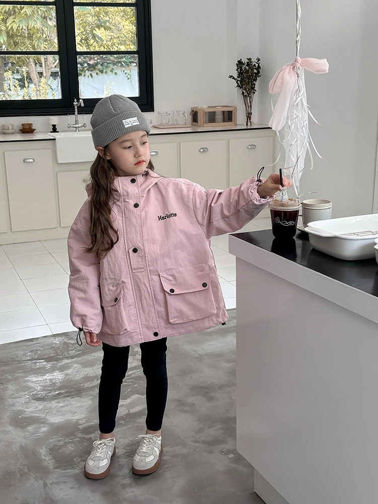 【现货】防水女童洋气粉色保暖宽松字母户外连帽冲锋衣外套24Y059