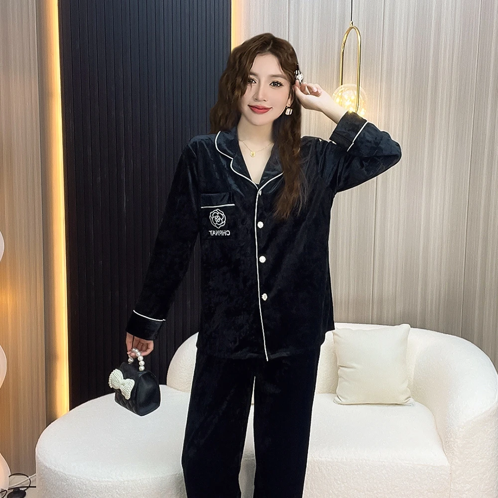 带胸垫小香风金丝绒睡衣女春秋季2024年新款长袖秋冬天家居服套装