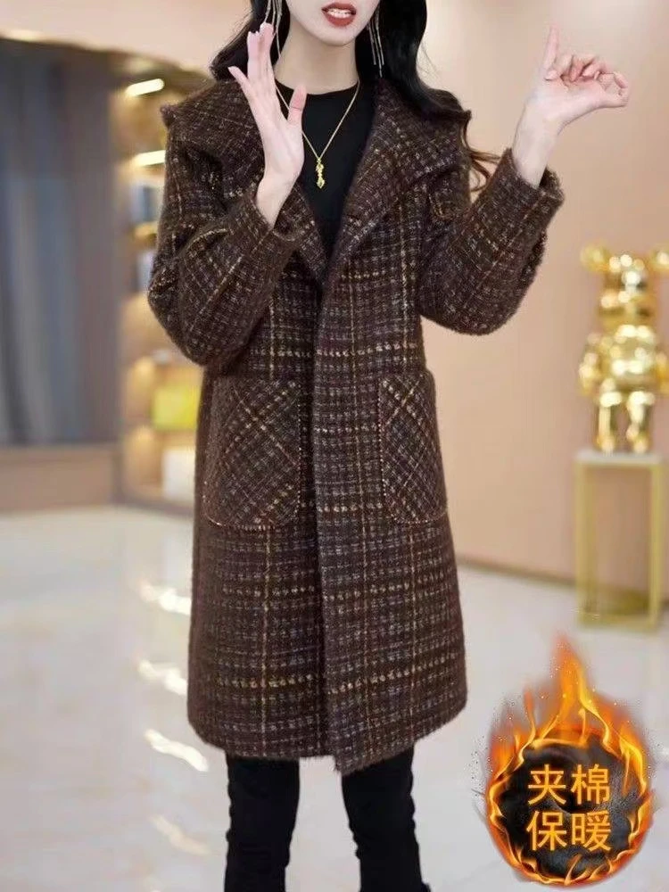 加棉加厚保暖女装外套2024年新款冬季中长款连帽妈妈款呢大衣