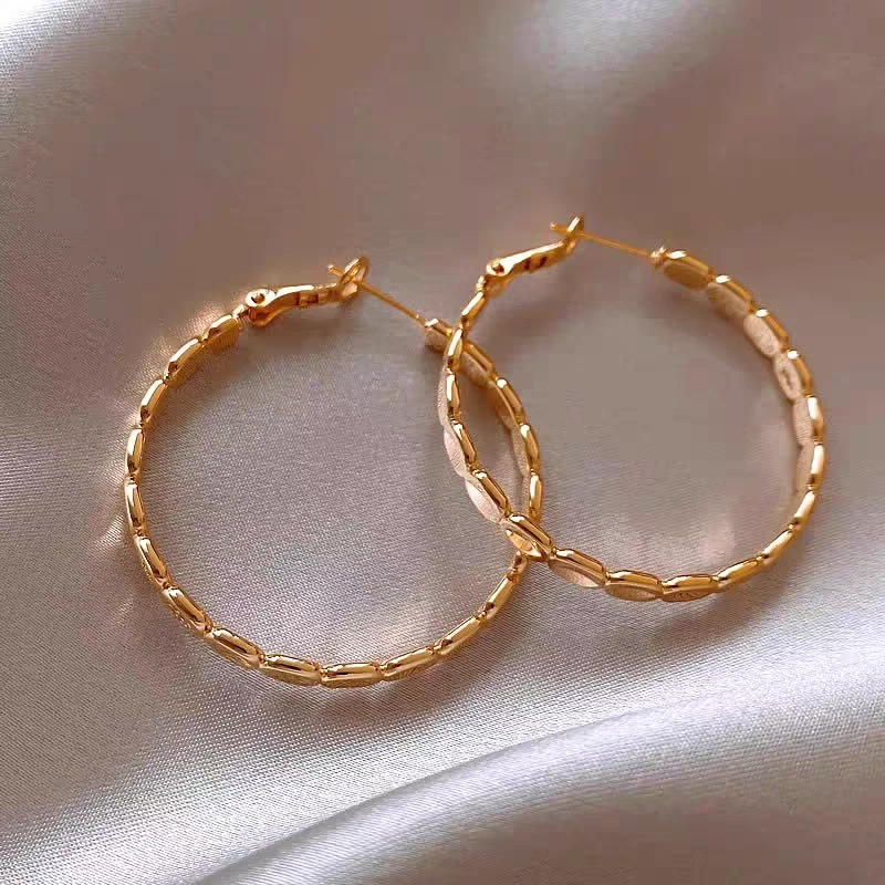 铜合金耳饰 波光粼粼气质百搭耳圈耳环小众百搭E0218