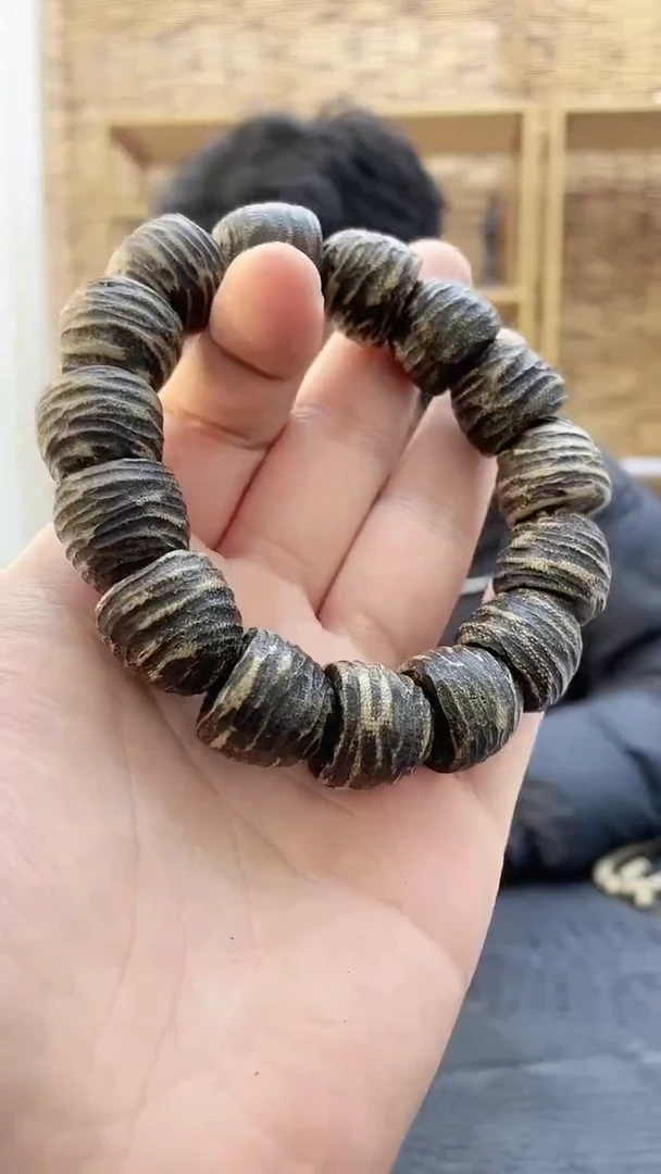 【闪购商品】降真香其他木质文玩手串XR28