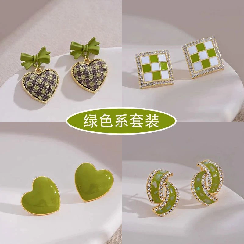 亿乌故饰 锌合金耳饰 绿色桃心耳钉设计感茶系耳环法式赫本风耳饰
