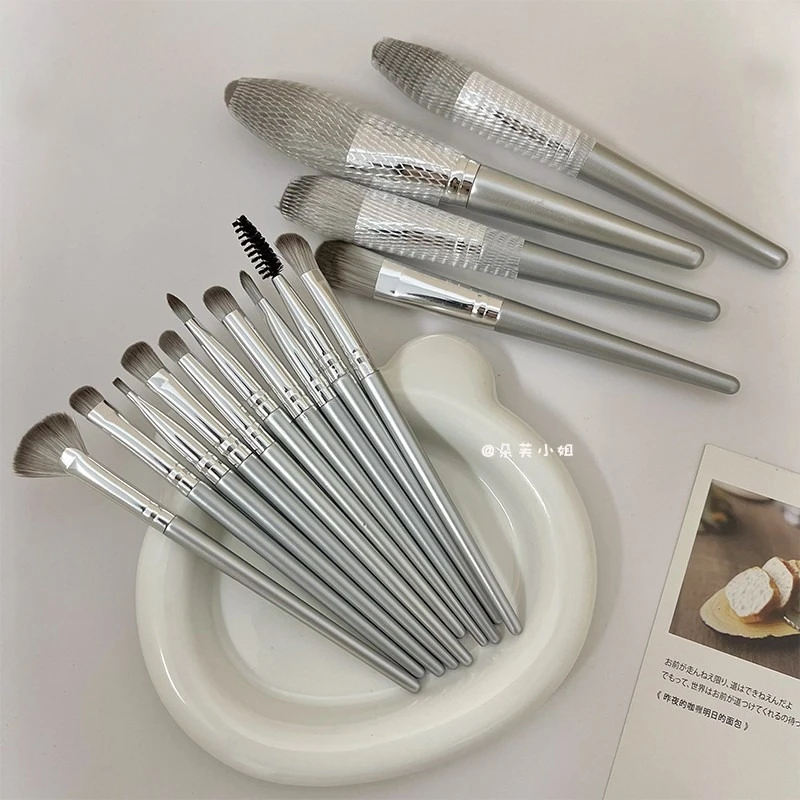 【厂家直销】柔软全套化妆刷套装散粉刷眼影刷高光刷初学者套刷超软