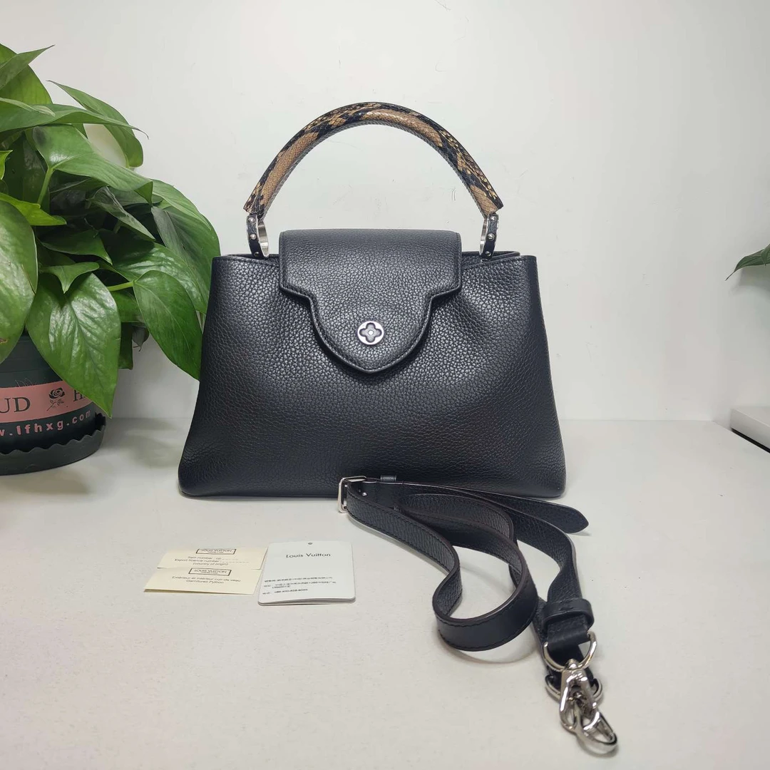 95新 LouisVuitton/路易威登 LV/手提尺寸：30x20x10编码: 7937797