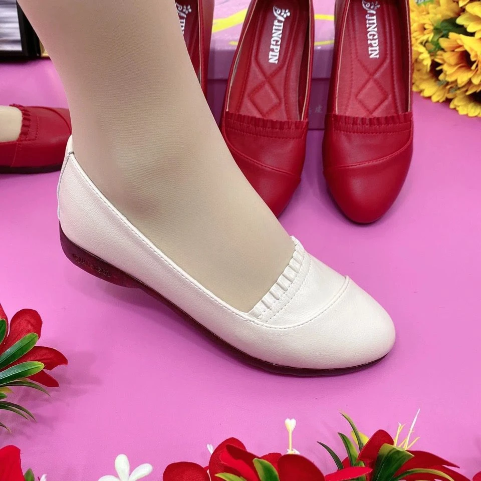 新款真皮女鞋圆头平底舒适低跟妈妈单鞋浅口一脚蹬时尚百搭爆款鞋