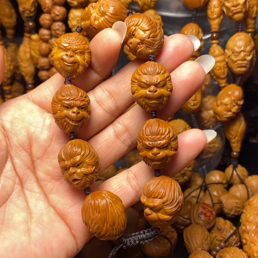 【闪购商品】橄榄核吊坠峰****长大圣