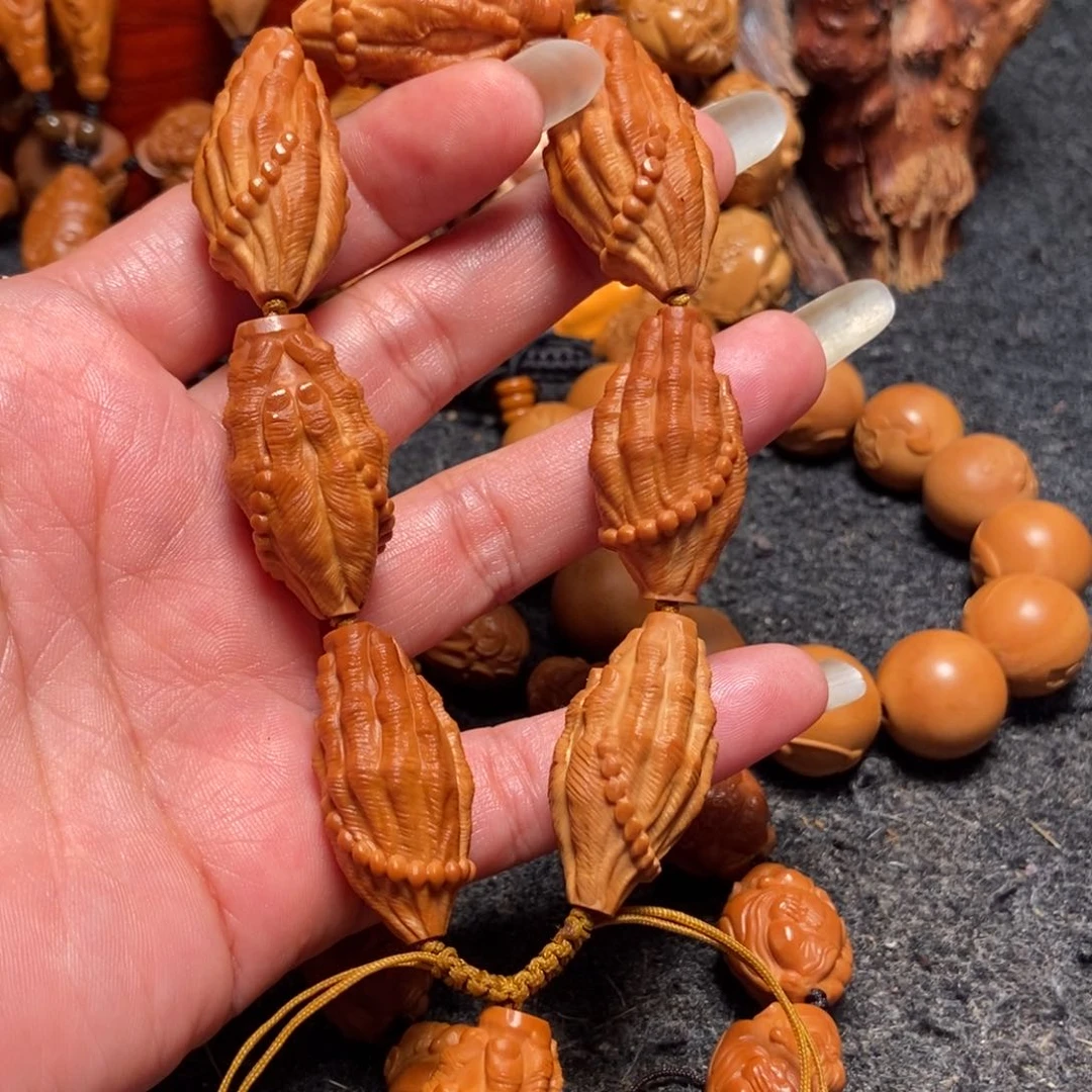 橄榄核核雕一念佛手