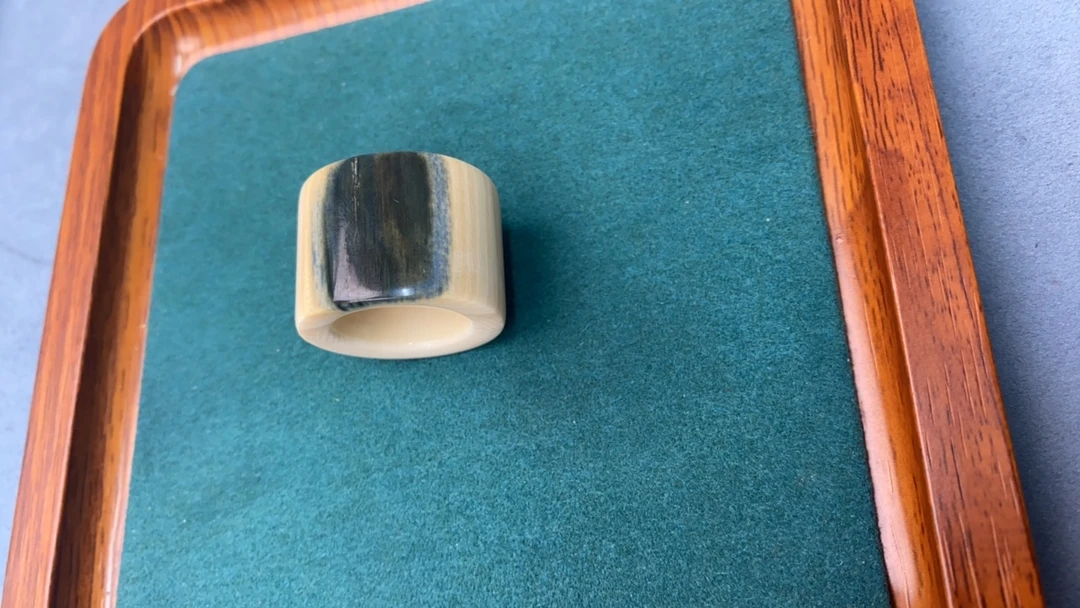 猛犸牙蓝皮扳指内径18