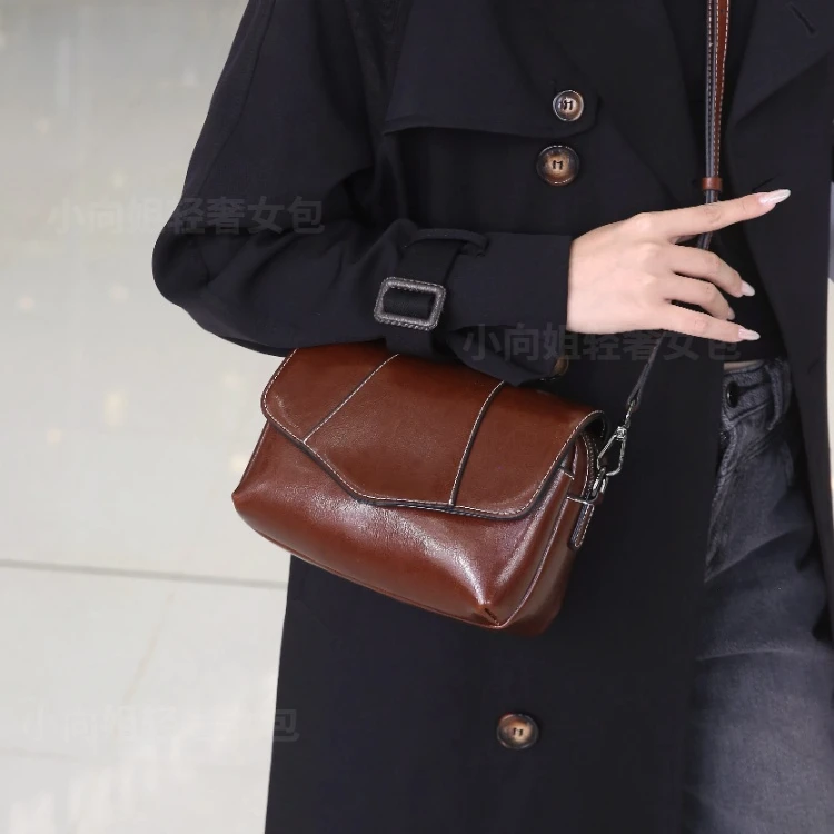 新款牛皮双肩带单肩包轻奢斜跨包时尚女士休闲百搭包秋冬复古
