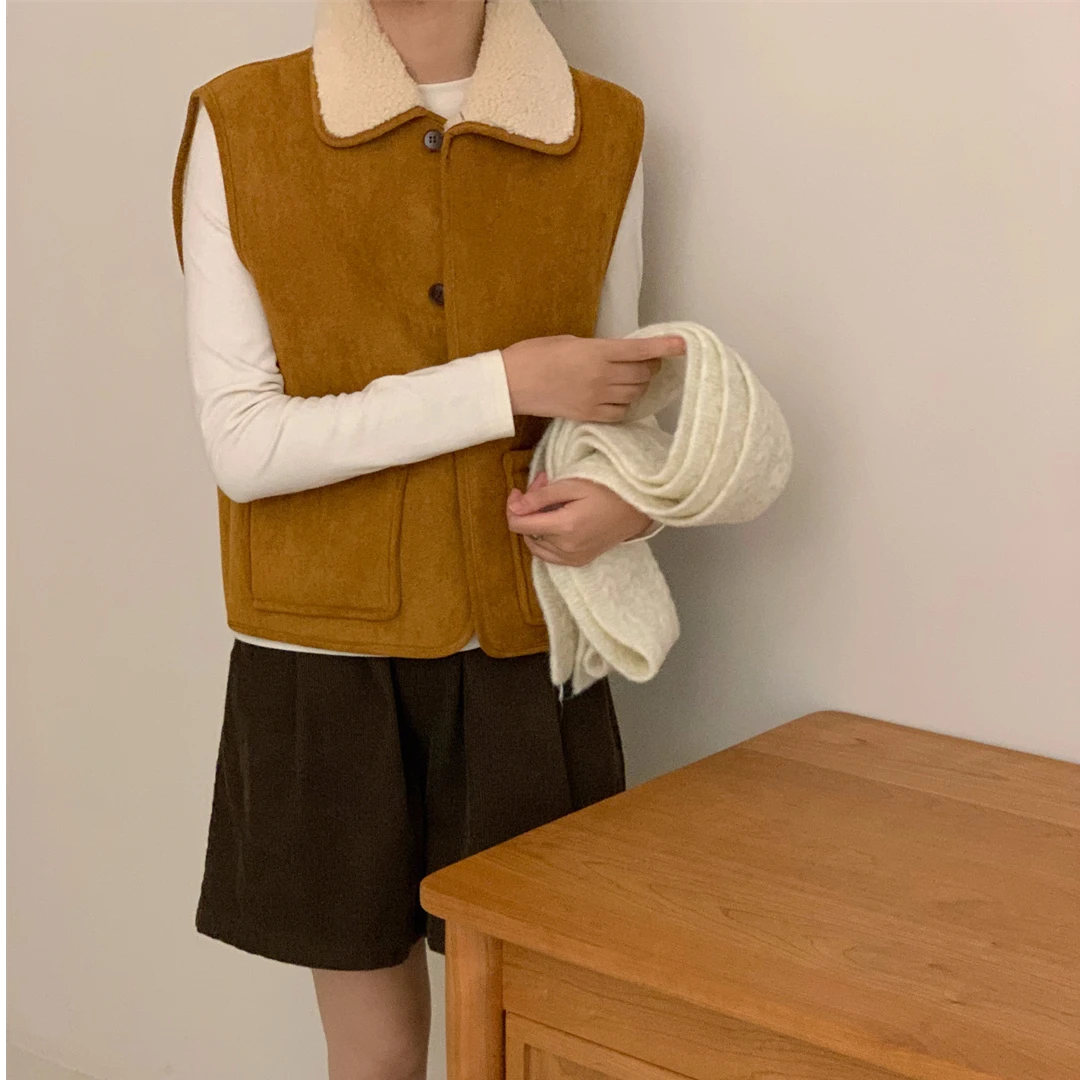 气质翻领仿羊羔毛鹿皮绒马甲女2024秋冬新款宽松显瘦减龄百搭背心