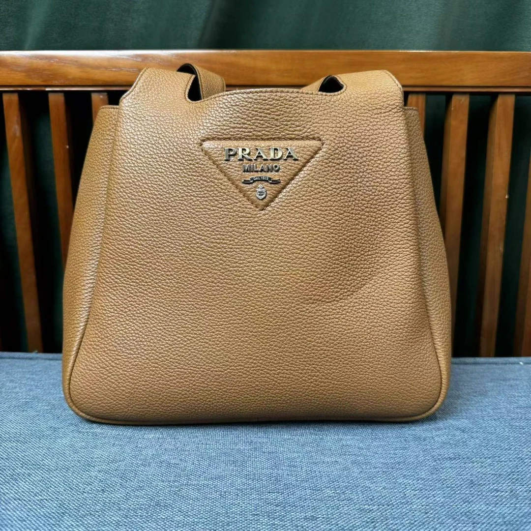 99新 Prada/普拉达 普拉达全皮托特菜篮子