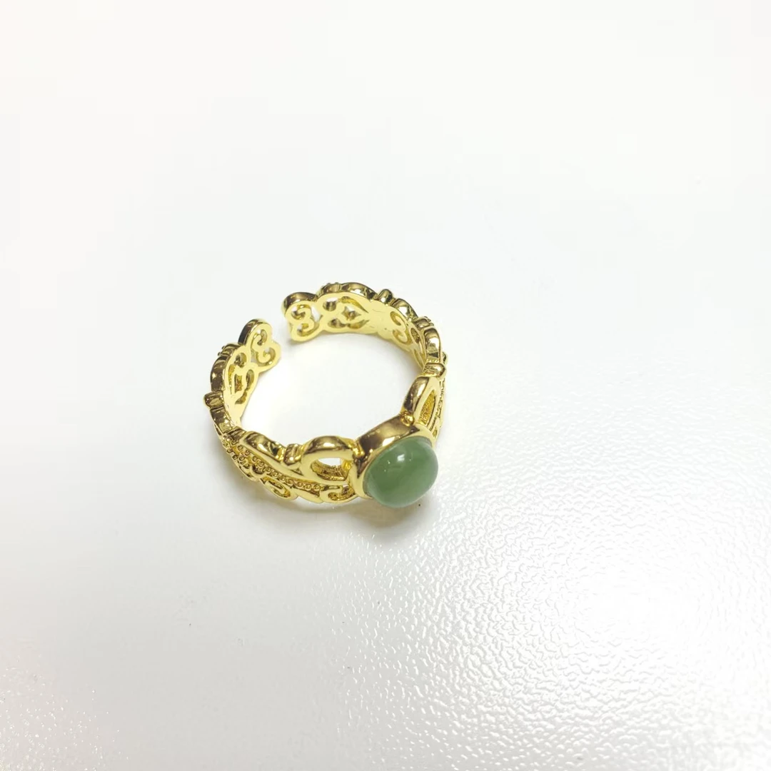 J138时尚和田玉戒指