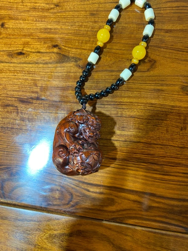 手工艺 木艺木雕紫檀狮子绣球摆件