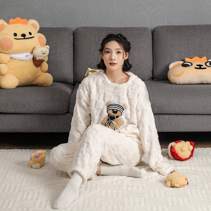 2024年新品情侣款睡衣女冬季加绒时尚保暖家居服女士爆款睡衣套装