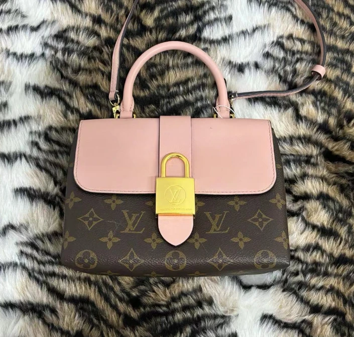 95新 LouisVuitton/路易威登 茉上/粉色锁头BB 手提斜挎包