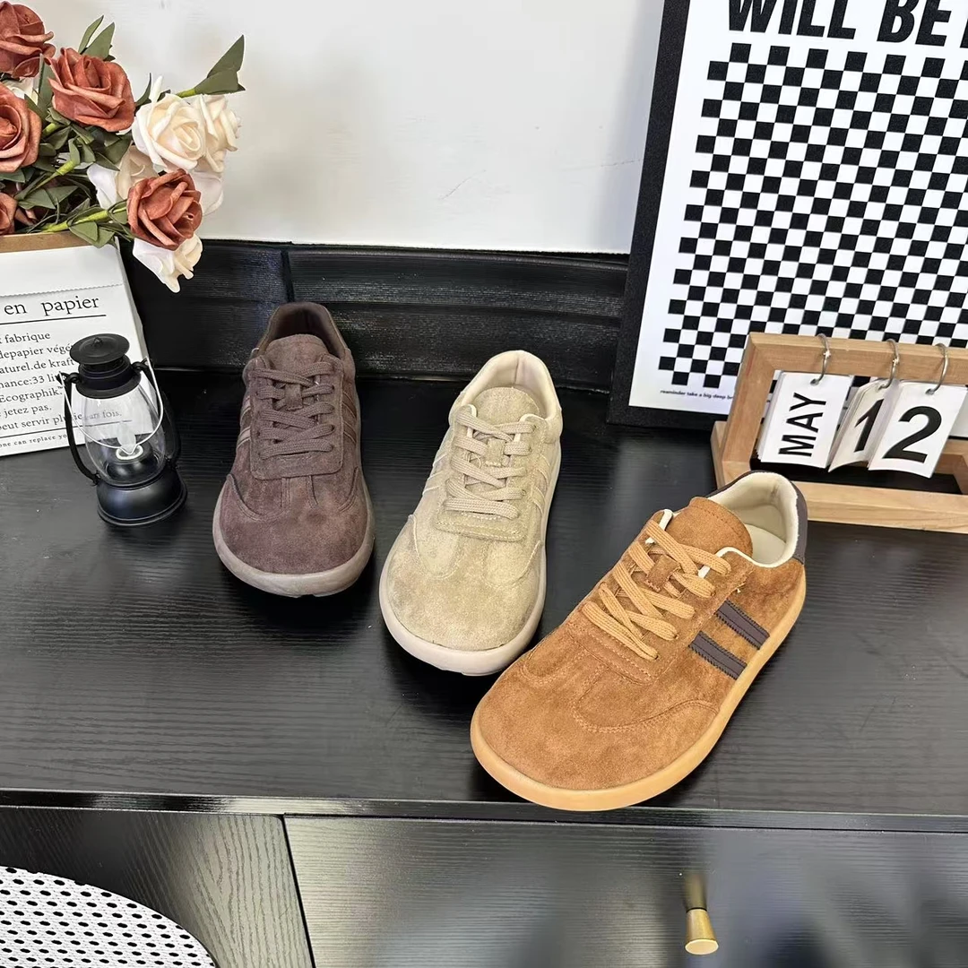 冬季新品时尚百搭休闲德训女鞋气质软底个性雅丹风冷粘工艺8013