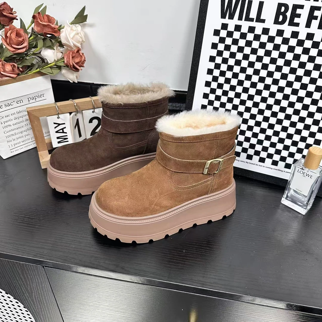 秋冬新款时尚休闲女鞋百搭保暖厚底雪地靴短靴冷粘7715-1
