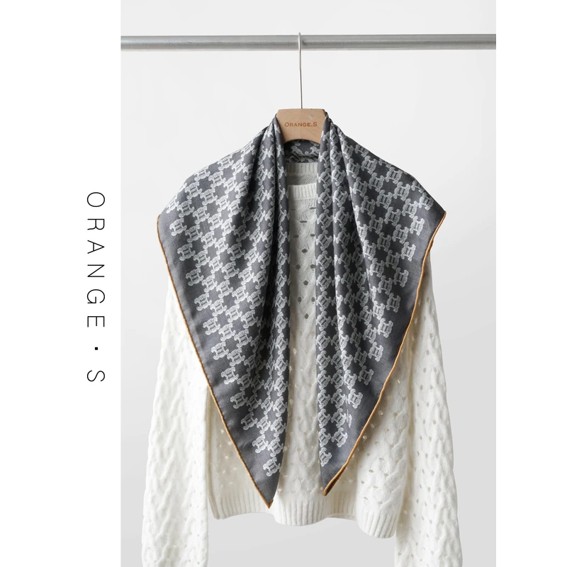 【梦回凯旋门】轻奢风！百搭舒适简约桑蚕丝绵羊毛围巾大方巾89cm