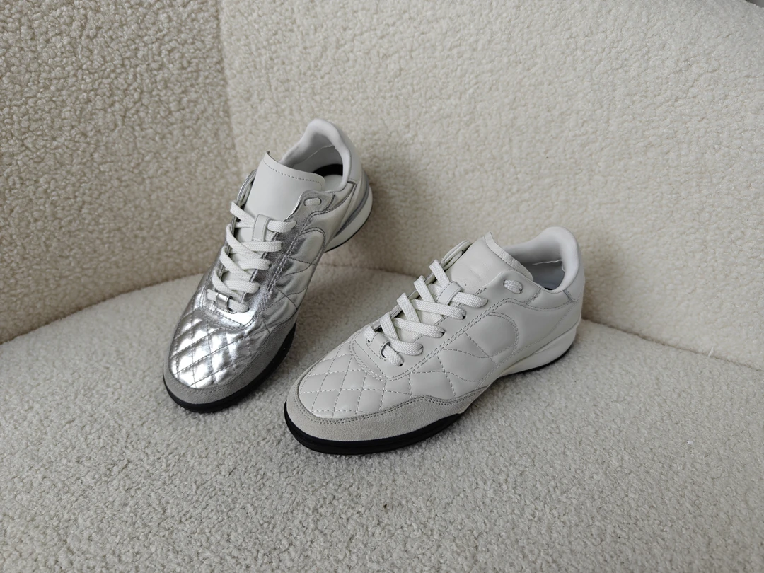 老王甄选 2024秋季新款 时尚潮流简约百搭菱格纹女士休闲鞋