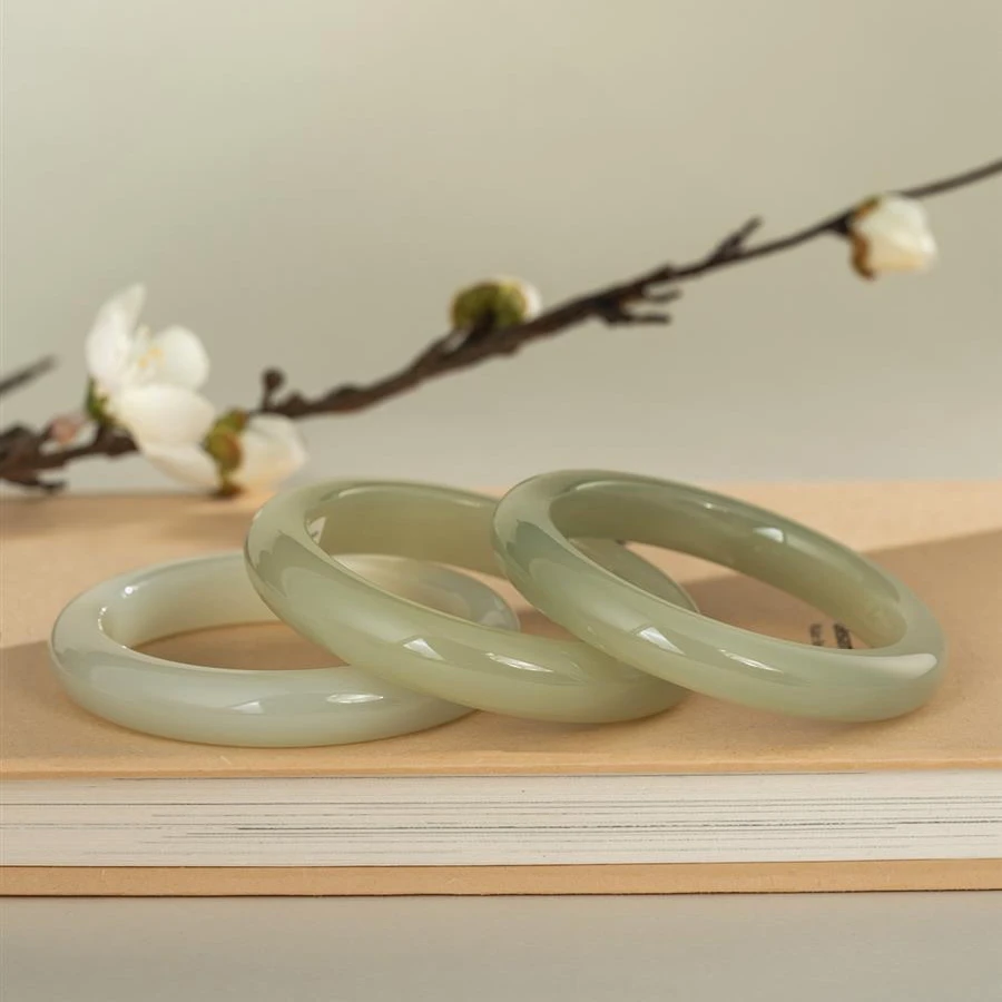 晴水手镯简约清爽和田玉手镯（多样性发其一）