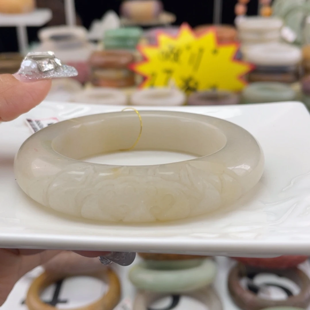 【闪购商品】石英质玉手镯未镶嵌