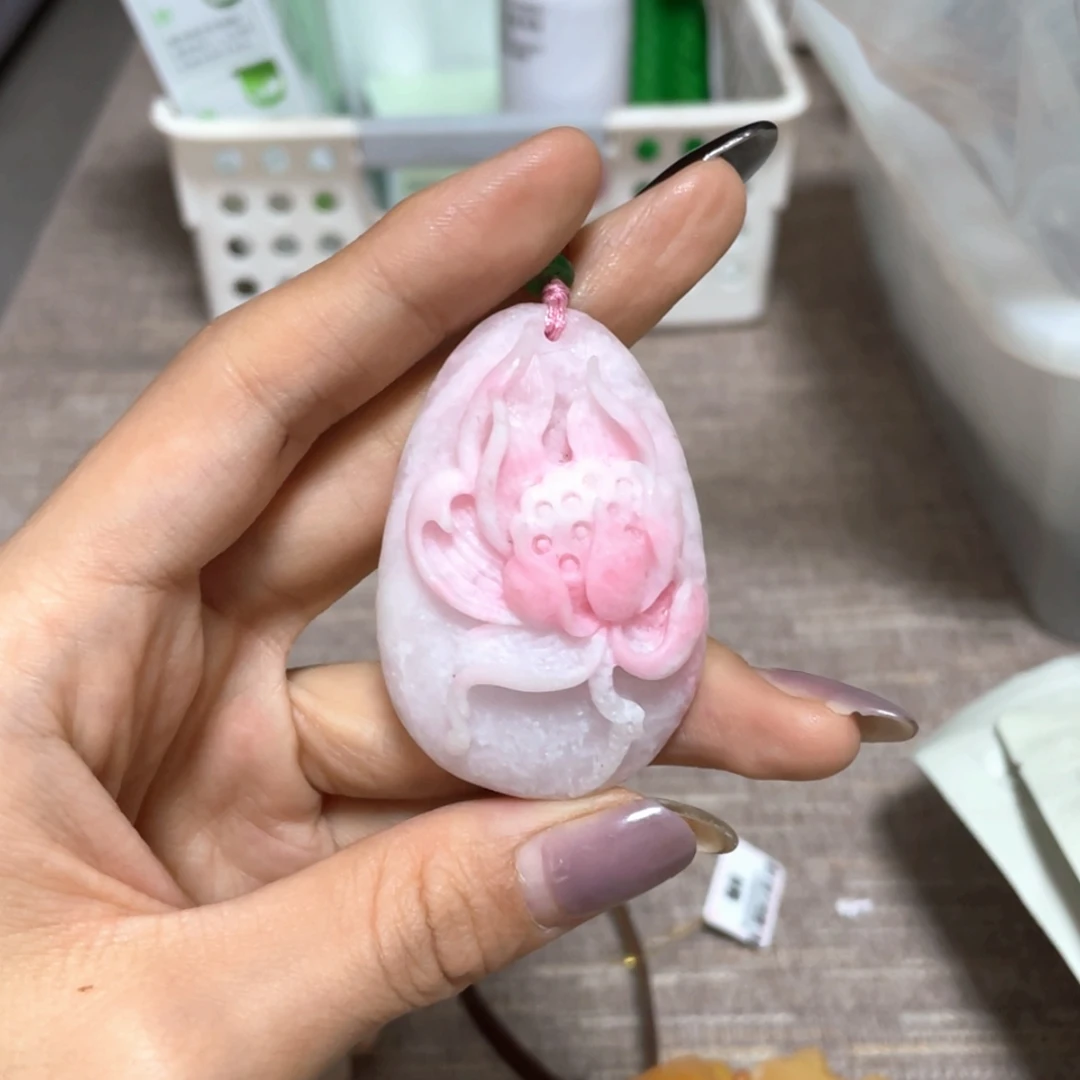 【闪购商品】石英质玉手镯未镶嵌微****心