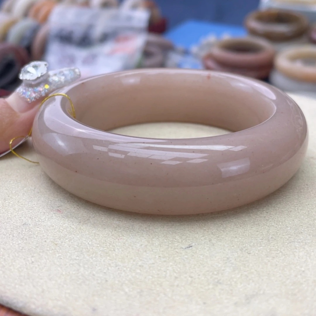 【闪购商品】石英质玉手镯未镶嵌