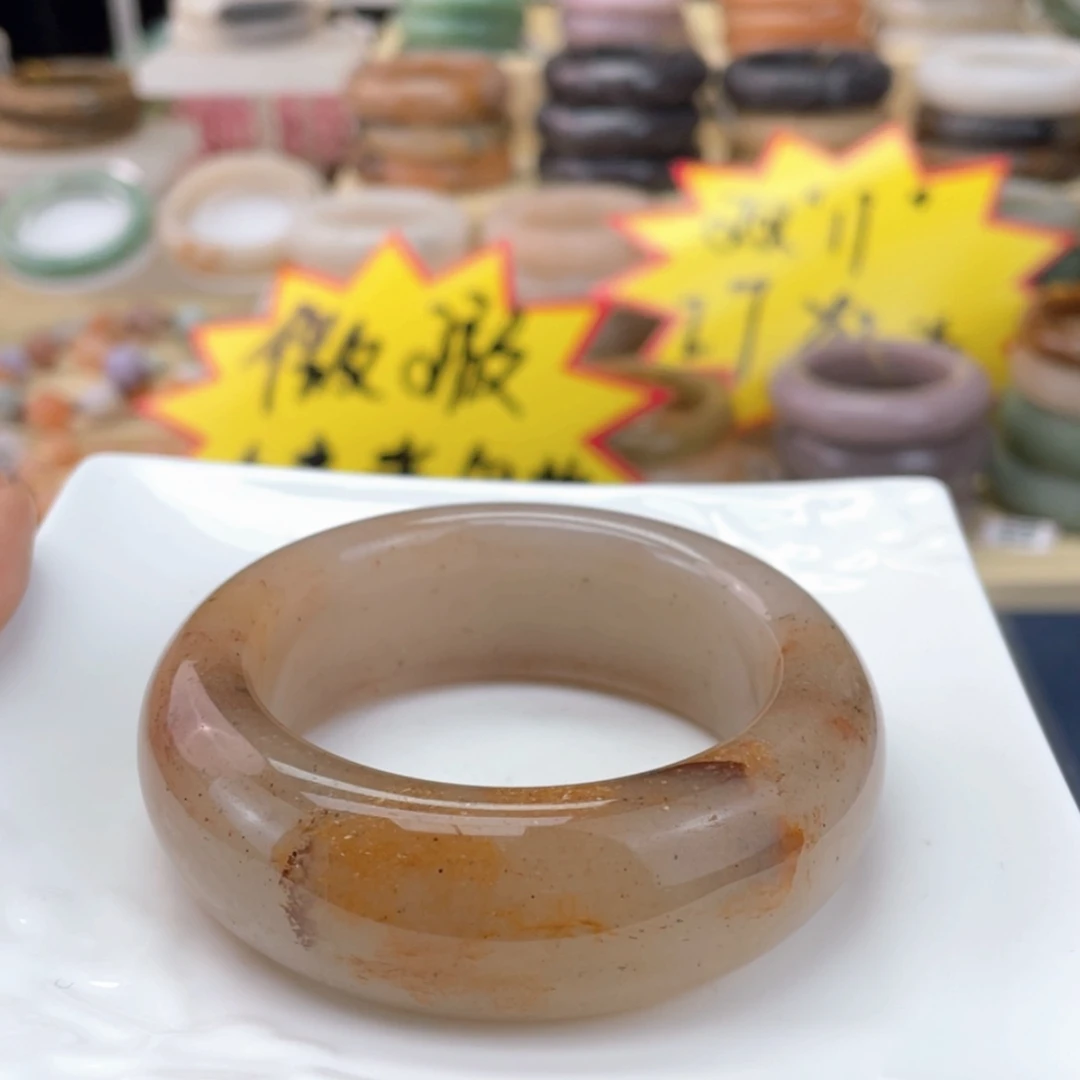 【闪购商品】石英质玉手镯未镶嵌