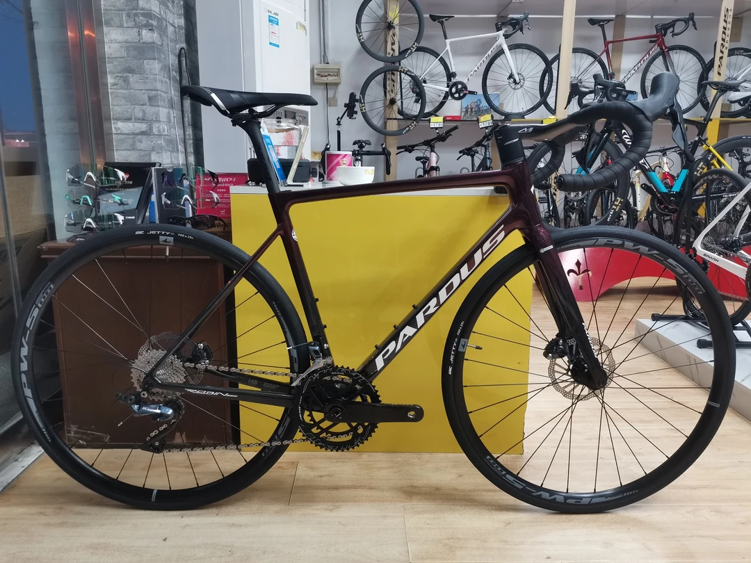 瑞豹自行车 robin rs知更鸟m码漏碳红，ut8020套件 一体碳把