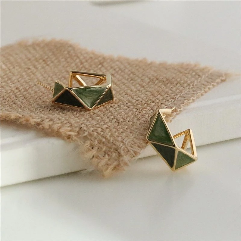 新款时尚复古气质耳环高级感简约绿色c形耳钉网红小众设计感耳饰