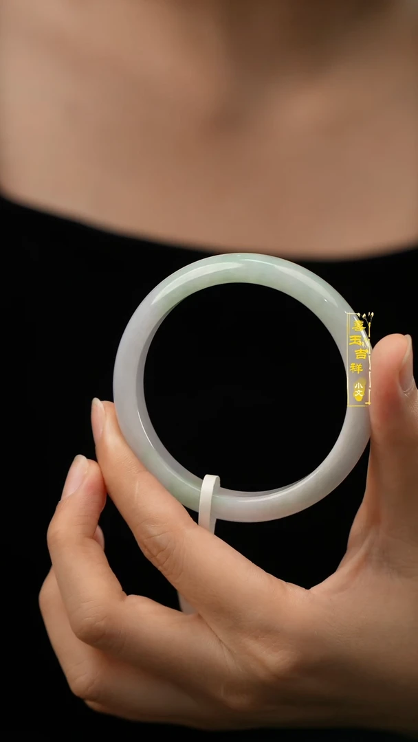 【闪购商品】翡翠手镯未镶嵌17号