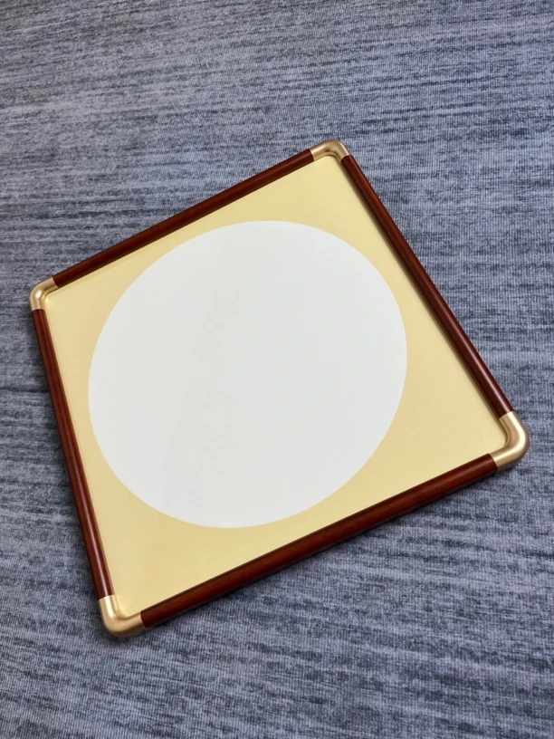 38*38仿铜圆角实木画框 有机玻璃 龙骨背板