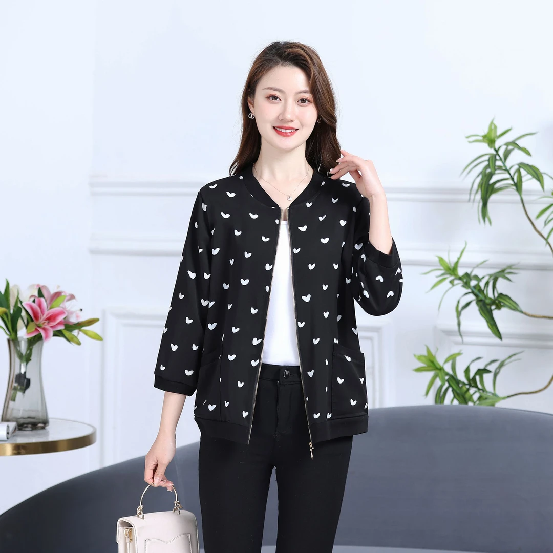 大码薄外套时尚洋气带口袋休闲防晒衣显瘦长袖短款百搭薄款