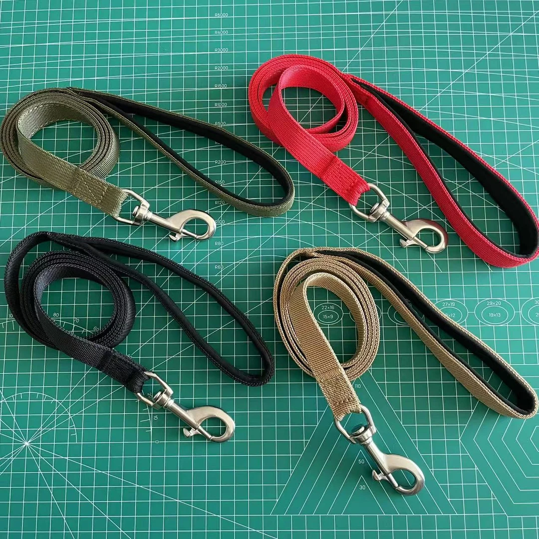 中小型牵引绳2.0宽尼龙牵引不锈钢钩狗绳杰克柴犬猎梗柯基遛狗绳