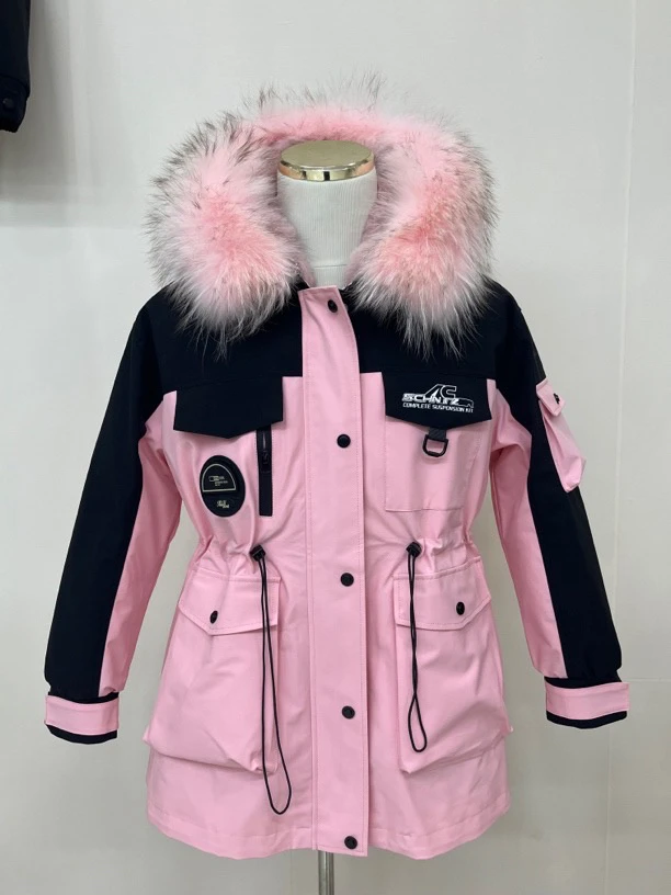 新款派克服 冲锋衣面料时尚新款兔毛加羽绒内胆 貉毛毛领