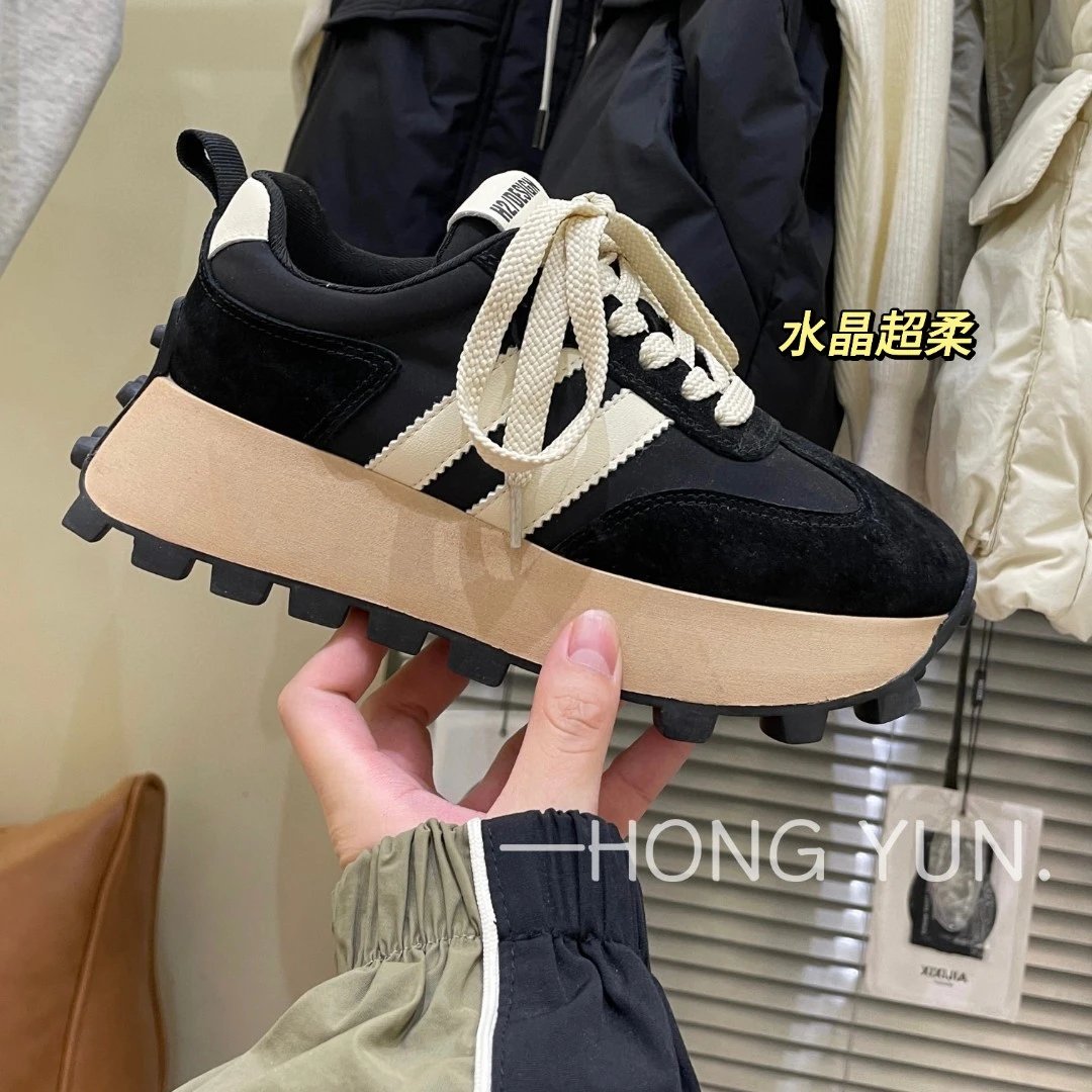美拉德2023冬季新款厚底真皮休闲防滑软底超火显脚小运动阿甘鞋女