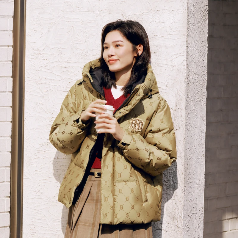 波司登短款羽绒服情侣复古连绵老花深灰雪山保暖羽绒服B30143510