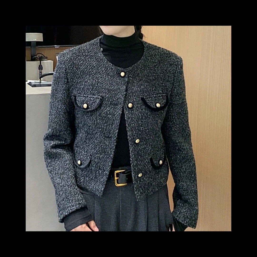 【玫瑰缘】欧货设计师百搭气质短款淑女时尚潮流小香风铜扣外套