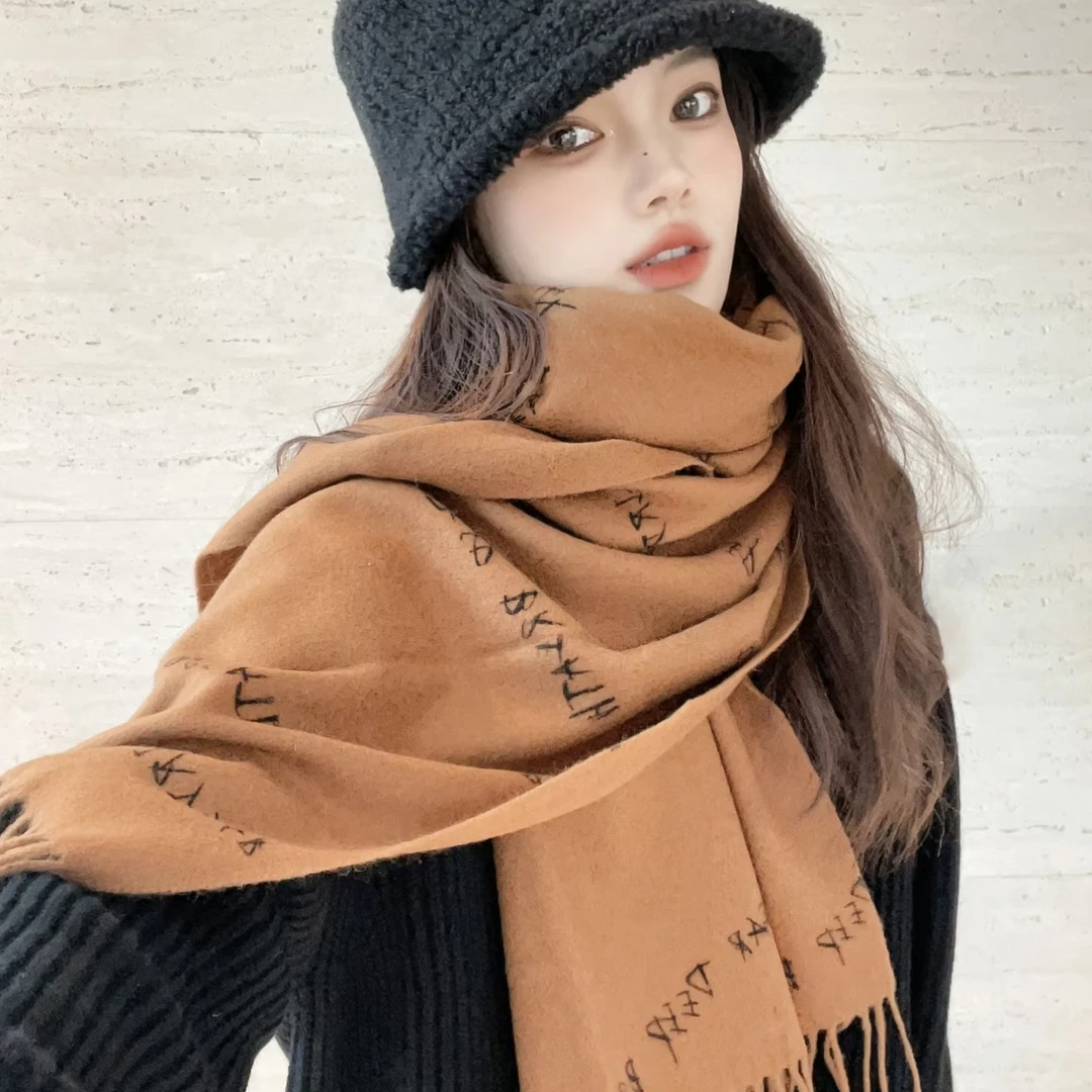 GIRDEAR/哥弟哥弟新款百搭气质羊绒印花老花logo 披肩围巾1800007