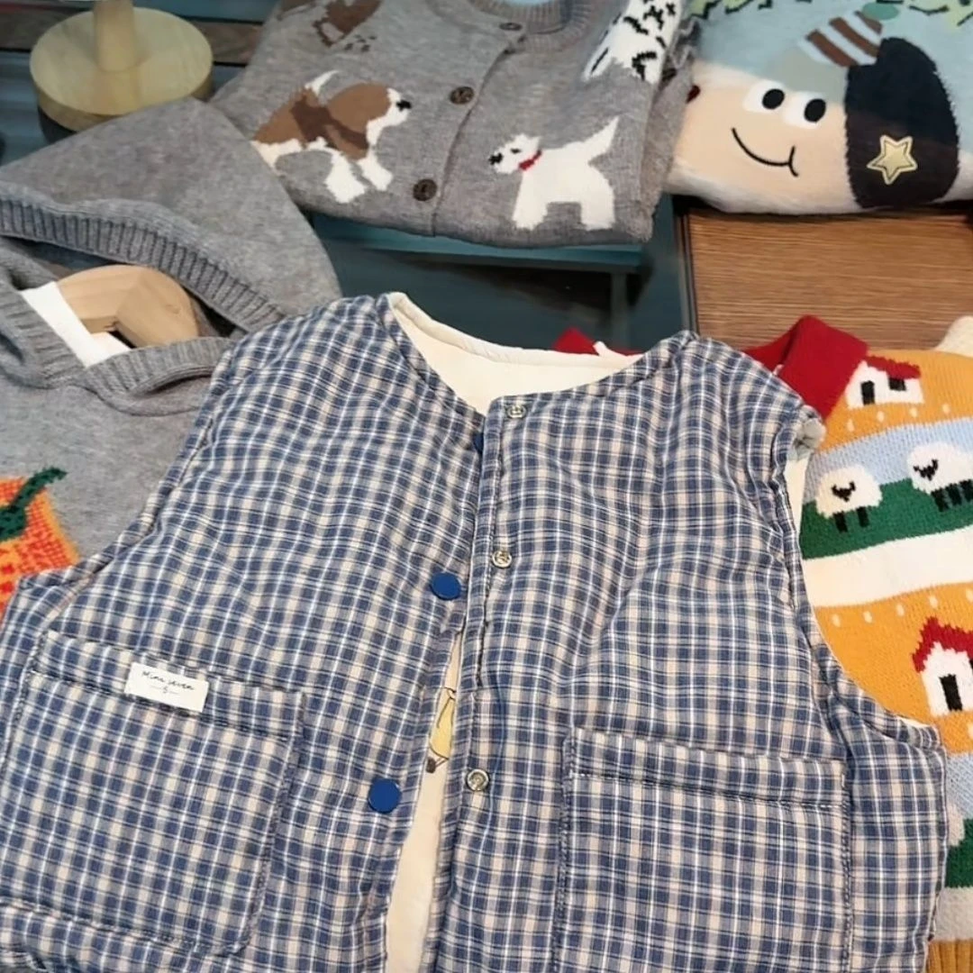 儿童双面穿格子夹棉马甲男女童时髦加厚保暖冬季印花外套